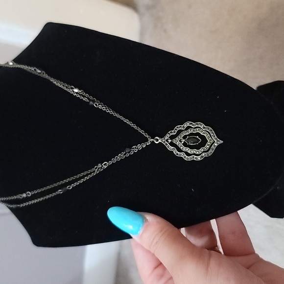 Avon Necklace and Earrings - Picture 3 of 7